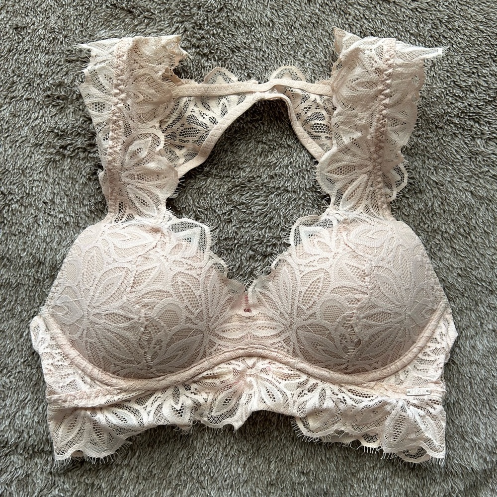 Victoria’s Secret (Pink) Light Pink Laced Bralette